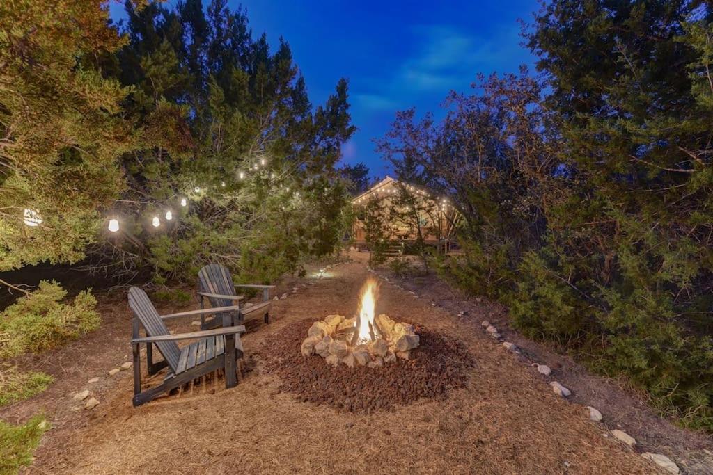 约翰逊城 12 Fires Luxury Glamping With Heating #5酒店 外观 照片