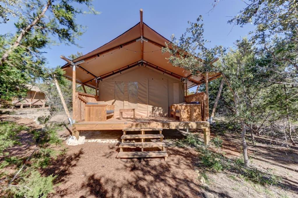 约翰逊城 12 Fires Luxury Glamping With Heating #5酒店 外观 照片